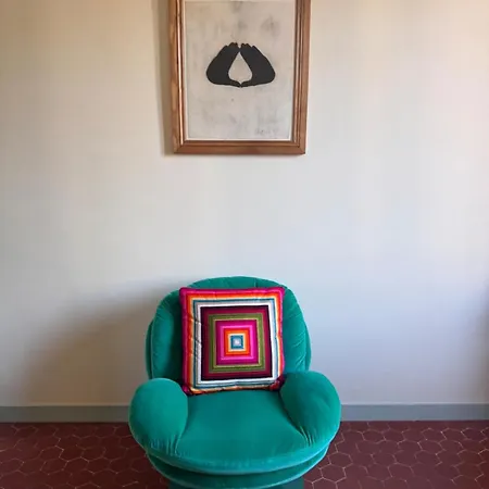 Apartment Elegant 2-bedroom Terrace In The Heart Of The