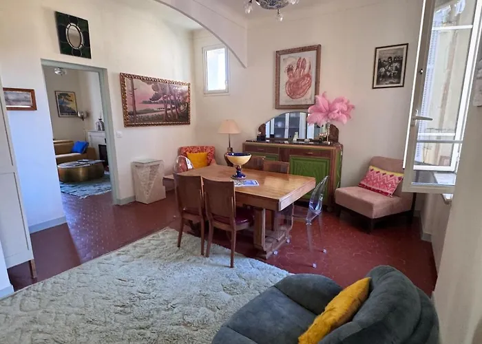 Elegant 2-bedroom Terrace In The Heart Of The Apartment