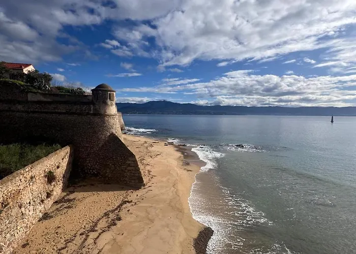 Apartment Elegant 2-bedroom Terrace In The Heart Of The *