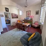 Elegant 2-bedroom Terrace In The Heart Of The Apartamento