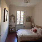 Appartamento Elegant 2-bedroom Terrace In The Heart Of The *