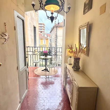 Elegant 2-bedroom Terrace In The Heart Of The