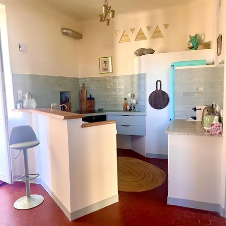 Elegant 2-bedroom Terrace In The Heart Of The 아파트 *