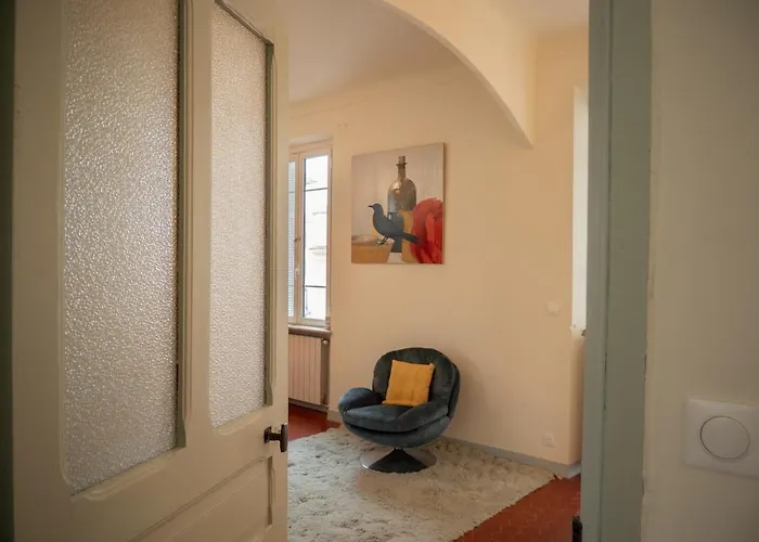 Elegant 2-bedroom Terrace In The Heart Of The Appartement