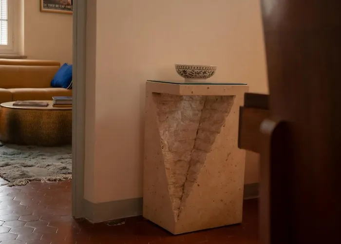 Elegant 2-bedroom Terrace In The Heart Of The Ajaccio (Corsica)