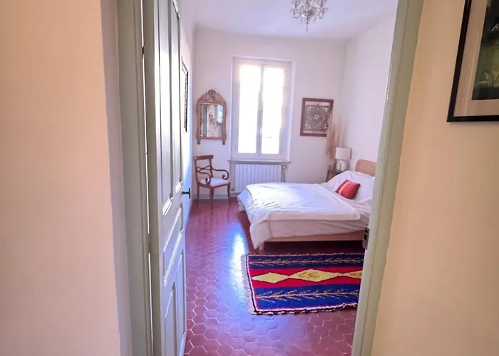 Elegant 2-bedroom Terrace In The Heart Of The