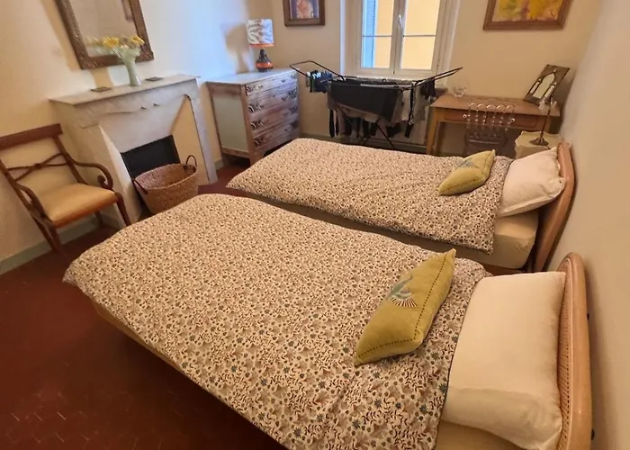 Elegant 2-bedroom Terrace In The Heart Of The Ajaccio (Corsica)